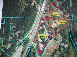 1313 Rockydale Rd, Cave Junction, OR 97523