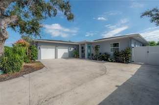 5619 25th St W, Bradenton, FL 34207