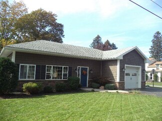 157 Porter Rd, Fredonia, NY 14063
