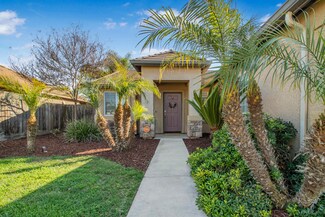 1361 W Chianti Way, Hanford, CA 93230