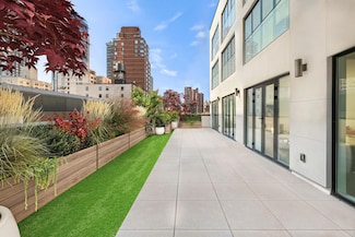 427 E 90th St Unit PENTHOUSE9, New York, NY 10128