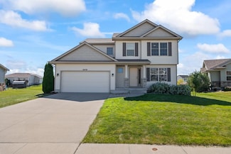2415 White Oak Ln, Granger, IA 50109
