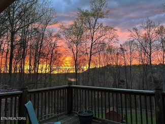3268 River Pointe Cir, Kodak, TN 37764