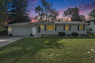 464 Saint Clair Ave NW, Grand Rapids, MI 49534
