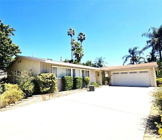8450 Limerick Ave, Winnetka, CA 91306