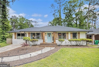 2779 Fairlee Dr, Decatur, GA 30032