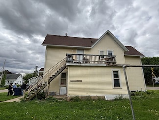 1433 Gartland Ave, Janesville, WI 53548