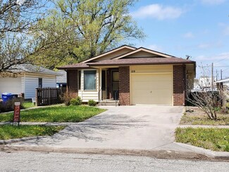 109 S Lincoln St, Hillsboro, KS 67063