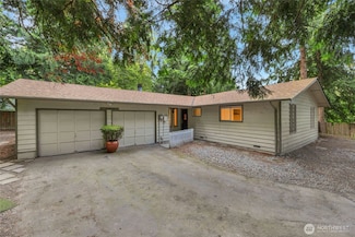 19029 56th Ln NE, Kenmore, WA 98028