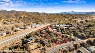 1649 Emerald Dr, Diamond Valley, AZ 86301