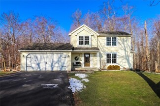 15 Green Ln, Hilton, NY 14468