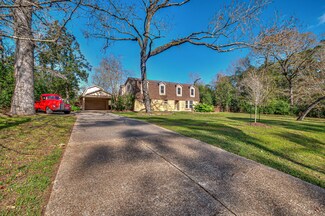 1521 Hamblen Rd, Kingwood, TX 77339