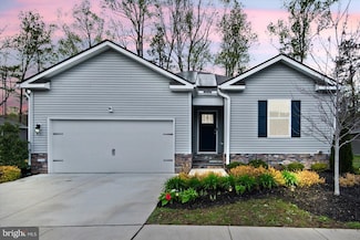 18099 Coolidge Ln, Bowling Green, VA 22427