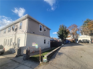 168 Farmington Ave, Cranston, RI 02920