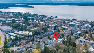207 5th Place S Unit 4, Kirkland, WA 98033