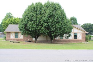 1405 Hillcrest Dr, Henryetta, OK 74437