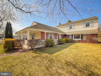 521 Atkinson Ln, Langhorne, PA 19047