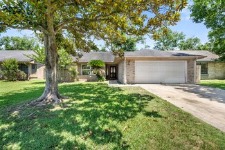 5330 Pine Cliff Dr, Houston, TX 77084