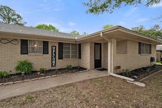 517 N 38th St, Corsicana, TX 75110