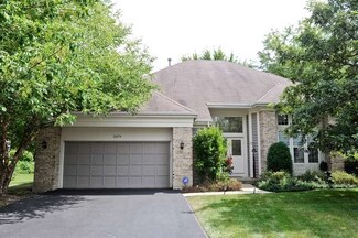 2379 Masters Ln, Riverwoods, IL 60015