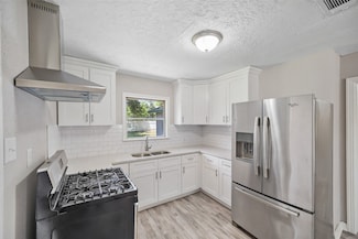 8527 Brower St, Houston, TX 77017