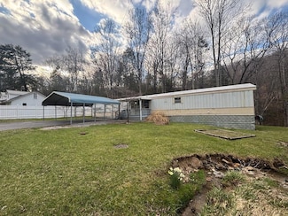 715 Lorton Lick Rd, Bluefield, WV 24701