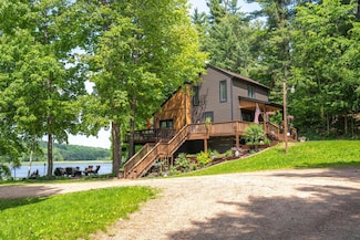 289 192nd St, Star Prairie, WI 54026