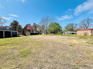 609 N G St, Eufaula, OK 74432