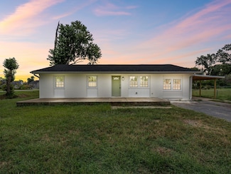 202 Peggy Dr, Clarksville, TN 37042