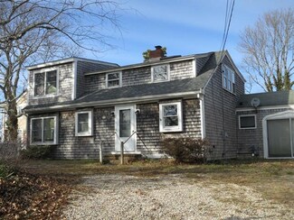 102 Tahanto Rd, Pocasset, MA 02559