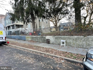 318 57th St NE, Washington, DC 20019