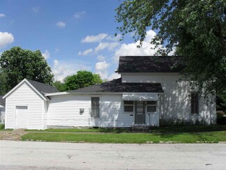 207 N Willow St, Flora, IN 46929