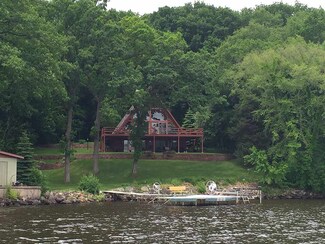 W11037 Lakeview Dr, Merrimac, WI 53561