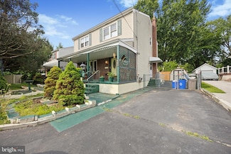662 S Oak Ave, Secane, PA 19018