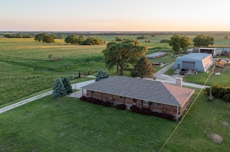 15993 S Docking Rd, Burlingame, KS 66413