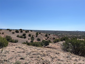 76 Wolf Rd, Santa Fe, NM 87508