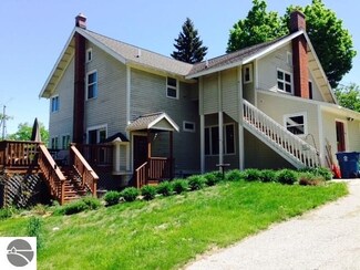 850 Michigan Ave, Benzonia, MI 49616