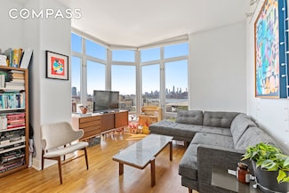 200 Franklin St Unit 3A, New York City, NY 11222