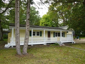 6445 S Eastern Dr, Knox, IN 46534