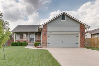 10601 W Lamp Cir, Wichita, KS 67215