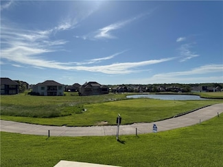 1217 Kingsland Cir, Raymore, MO 64083
