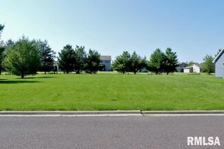 1288 Cedar Lake Dr, Metamora, IL 61548