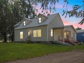 635 N Advance Rd, Boyne City, MI 49712