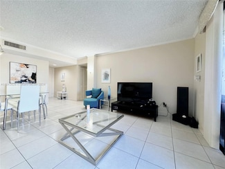 8615 NW 8th St Unit 101, Miami, FL 33126