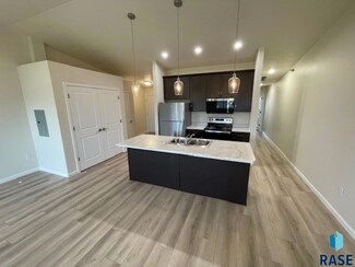 9308 W 32nd St Unit 8, Sioux Falls, SD 57106