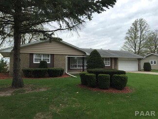 116 S Elm St, Minonk, IL 61760