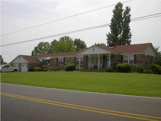 921 Weogufka St, Goodwater, AL 35072