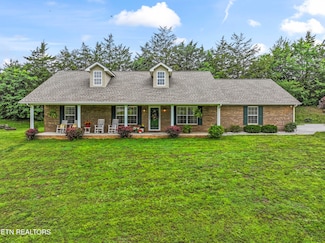 639 Gateway Ln, Seymour, TN 37865