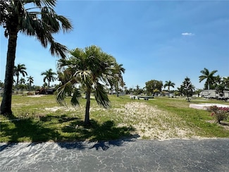 51 Poplar Place, Fort Myers, FL 33908