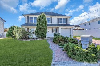 6 Seminole St, Sayreville, NJ 08872